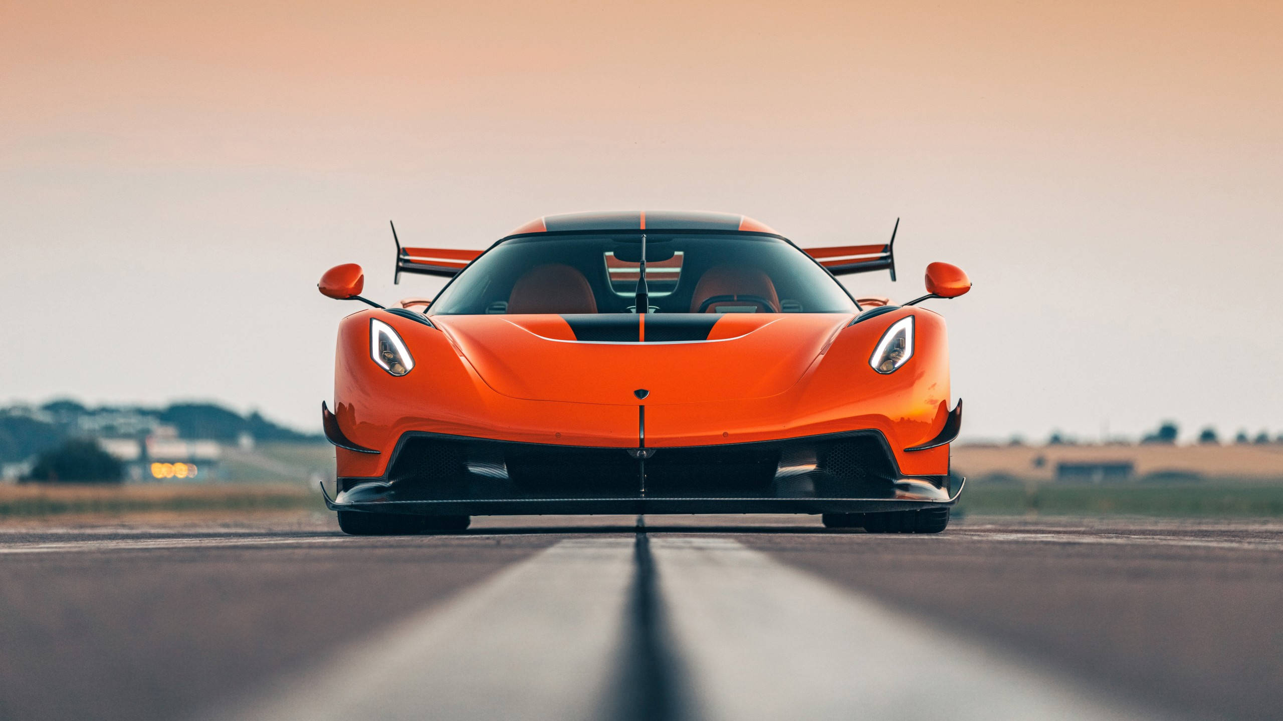2560x1440 오렌지색 Koenigsegg Jesko 자동차 배경화면