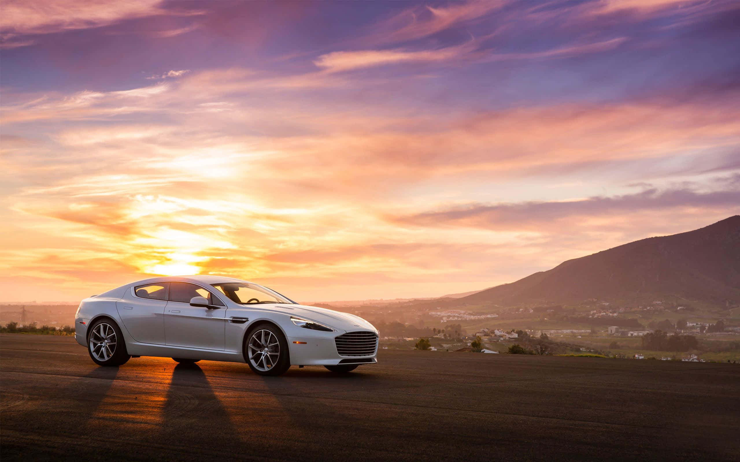 Aston Martin Rapide S 럭셔리 스포츠카 배경화면