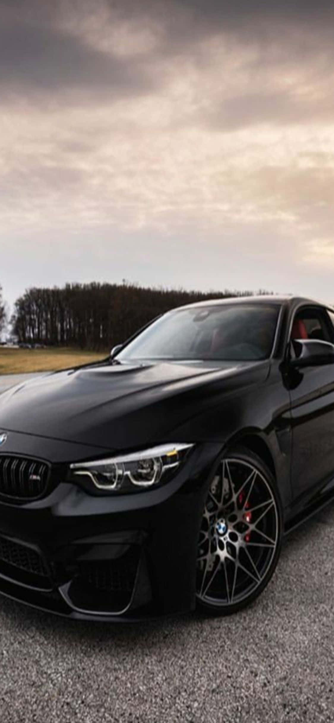 BMW M4 쿠페와 아이폰 X: 완벽한 조화 배경화면
