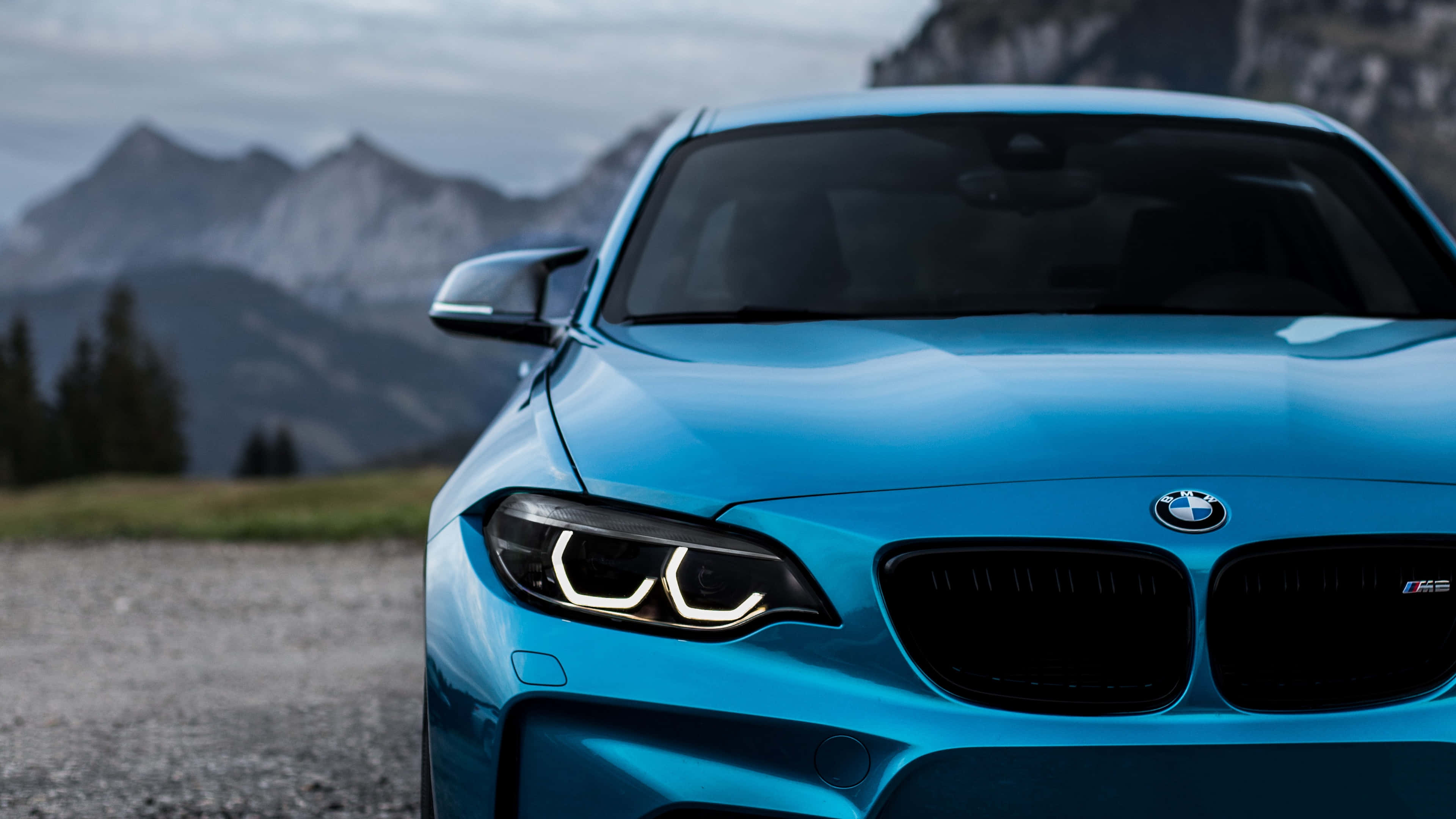 스포티하고 우아한 BMW 배경화면