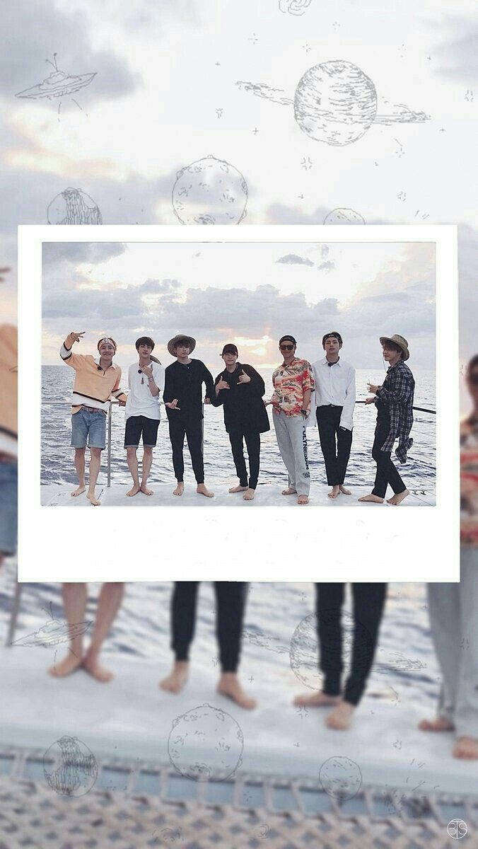 감성적인 BTS 요트 폴라로이드 배경화면