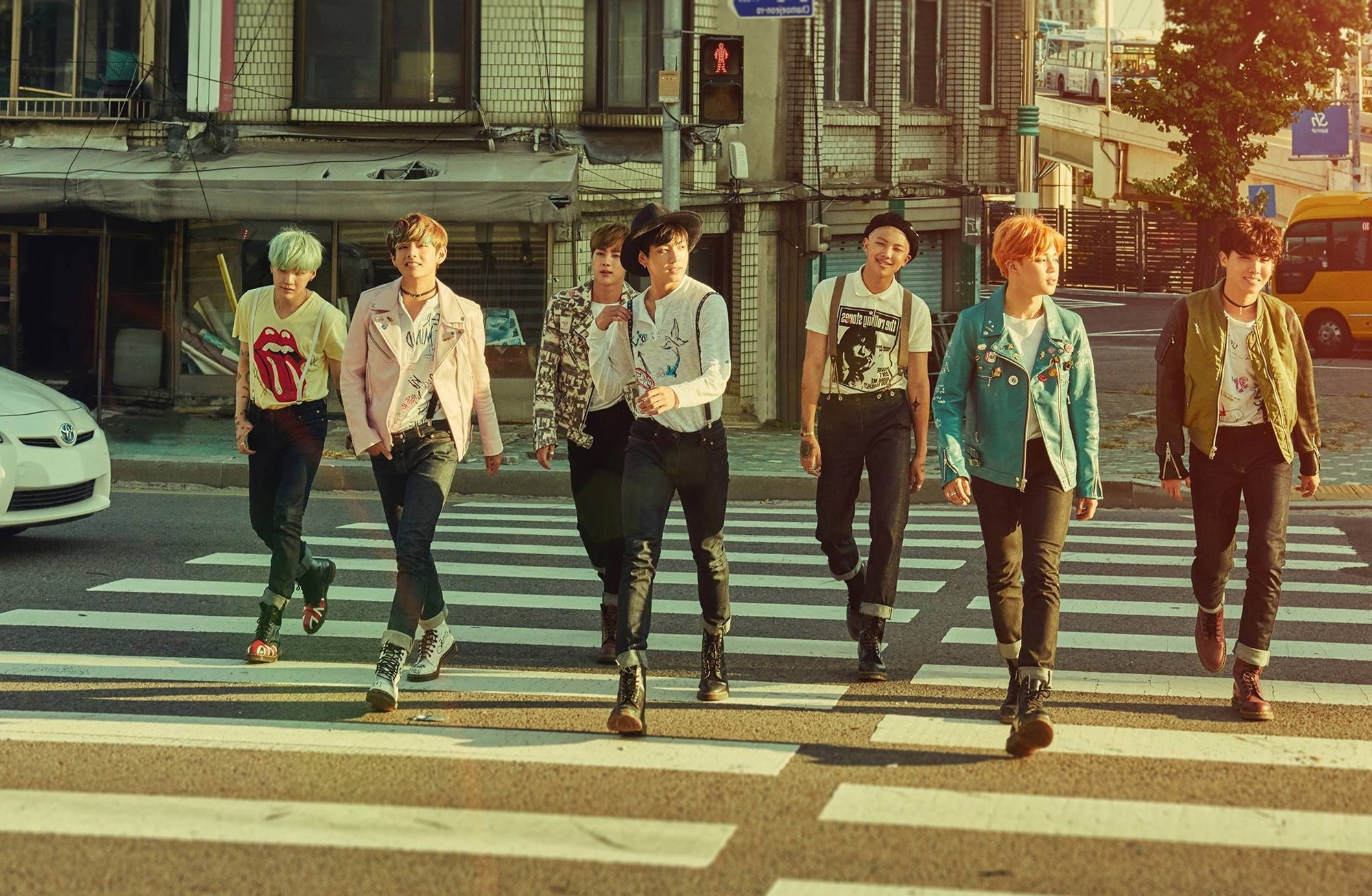 눈에 띄는 BTS 노트북 배경화면