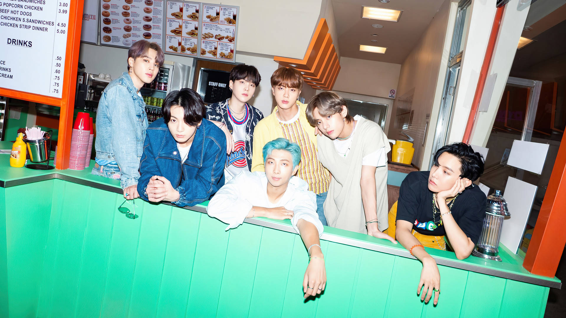 다이너마이트 BTS 단체 사진 배경화면