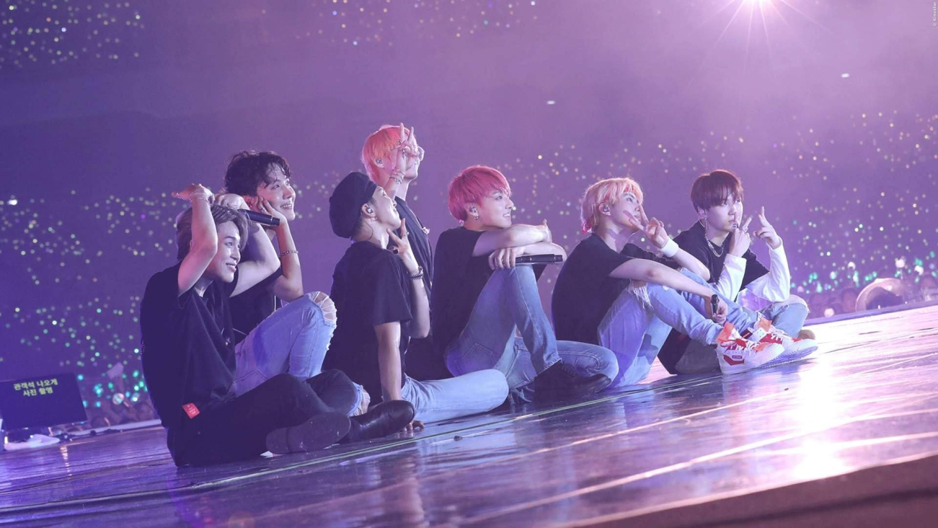BTS 보라빛 무대 감성 배경화면