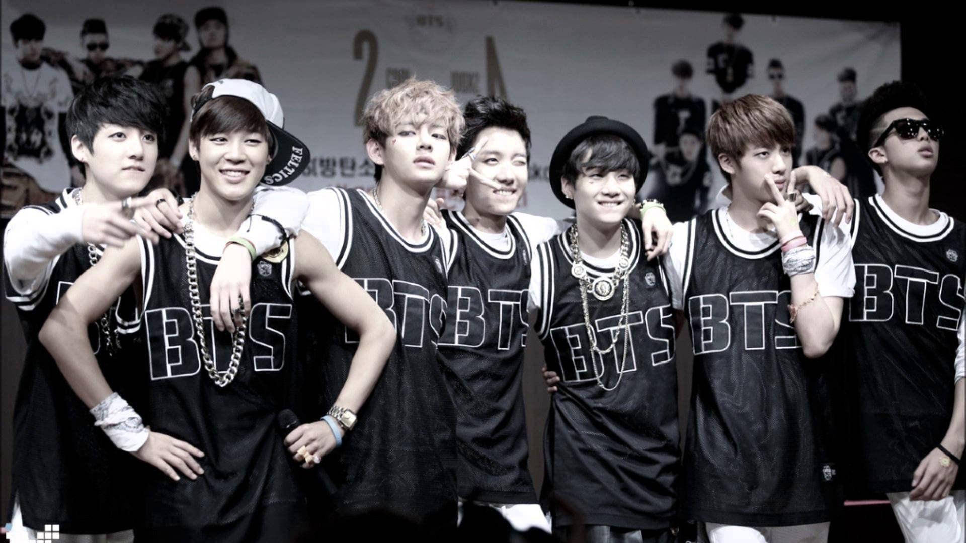 BTS 저지 착용 노트북 배경화면