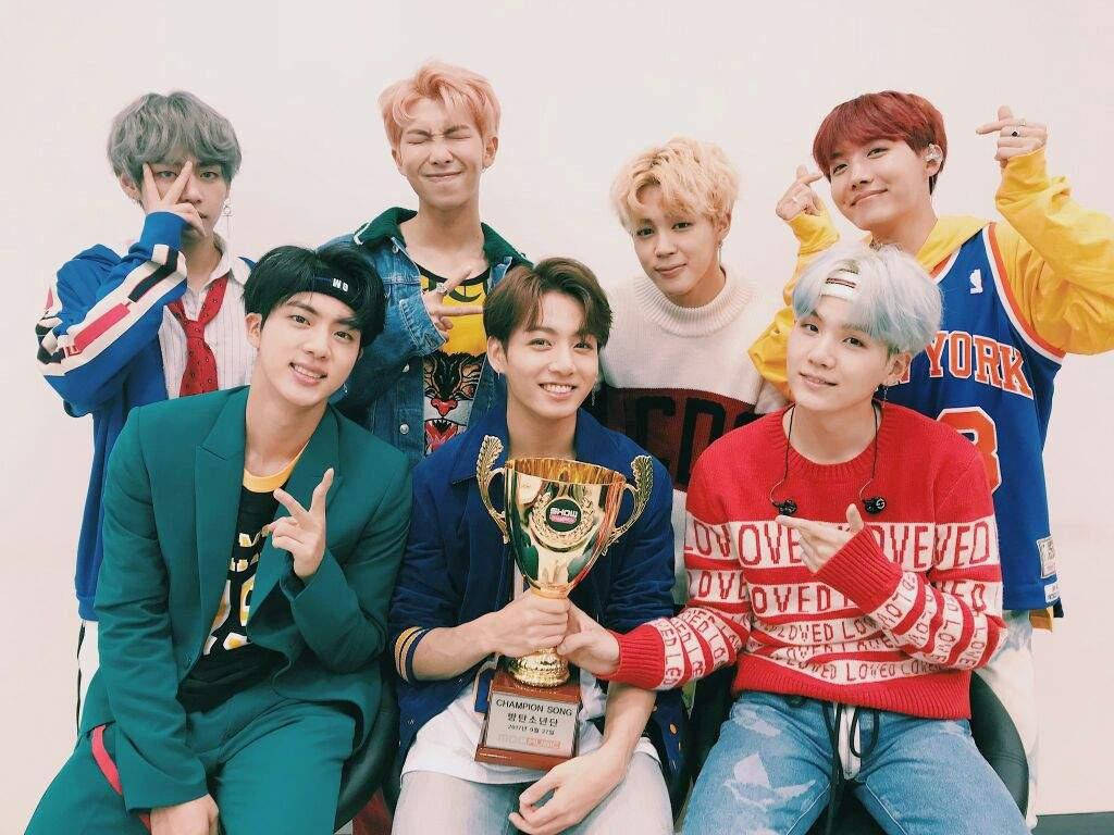 BTS 트로피 데스크탑 배경화면