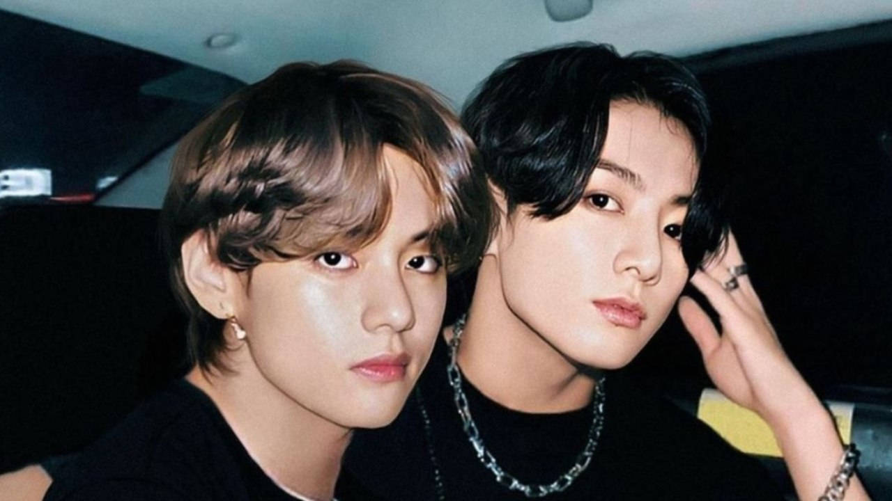 BTS V 정국 차 안에서 배경화면