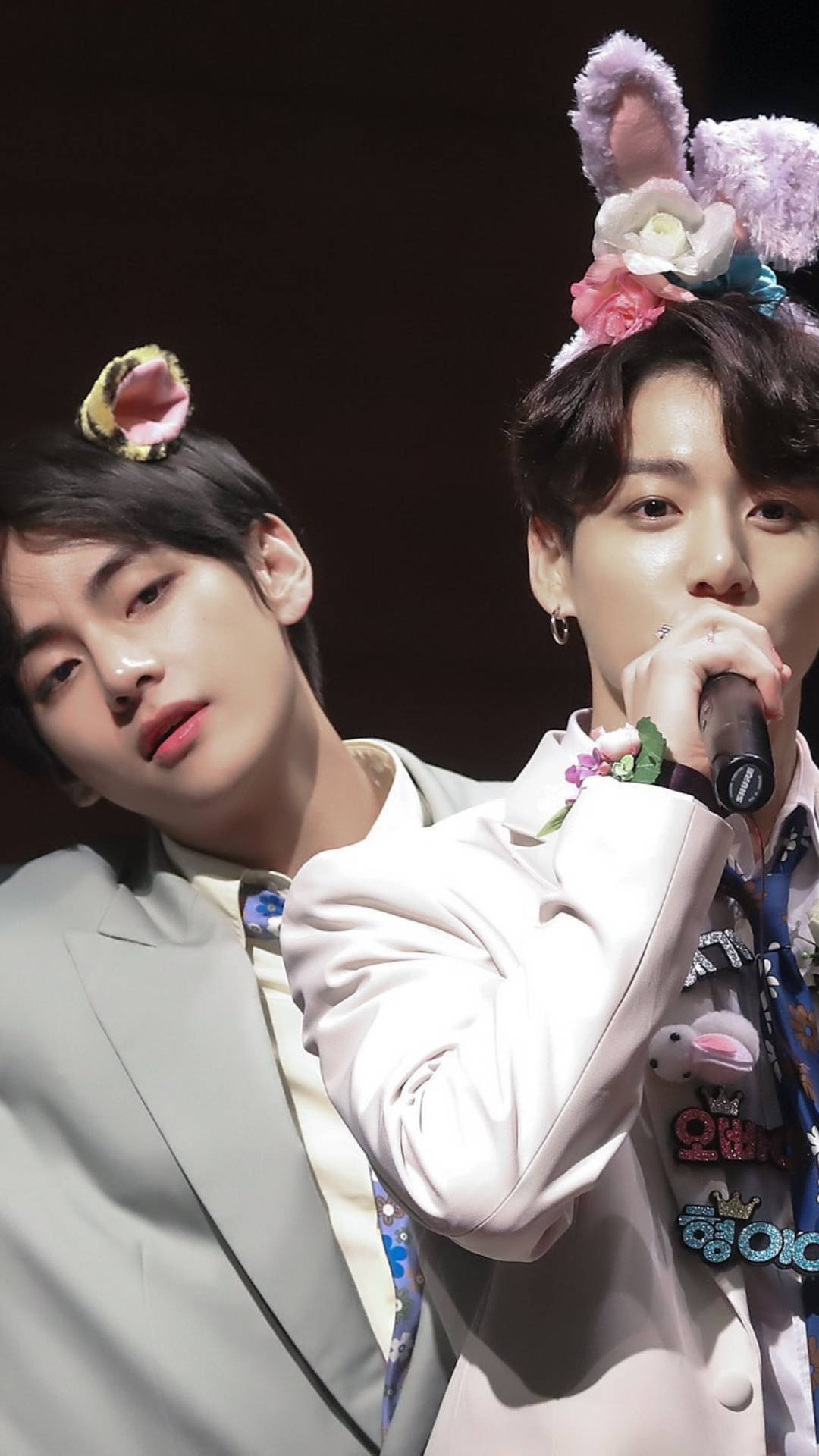 BTS 뷔 정국 귀여운 헤어밴드 배경화면