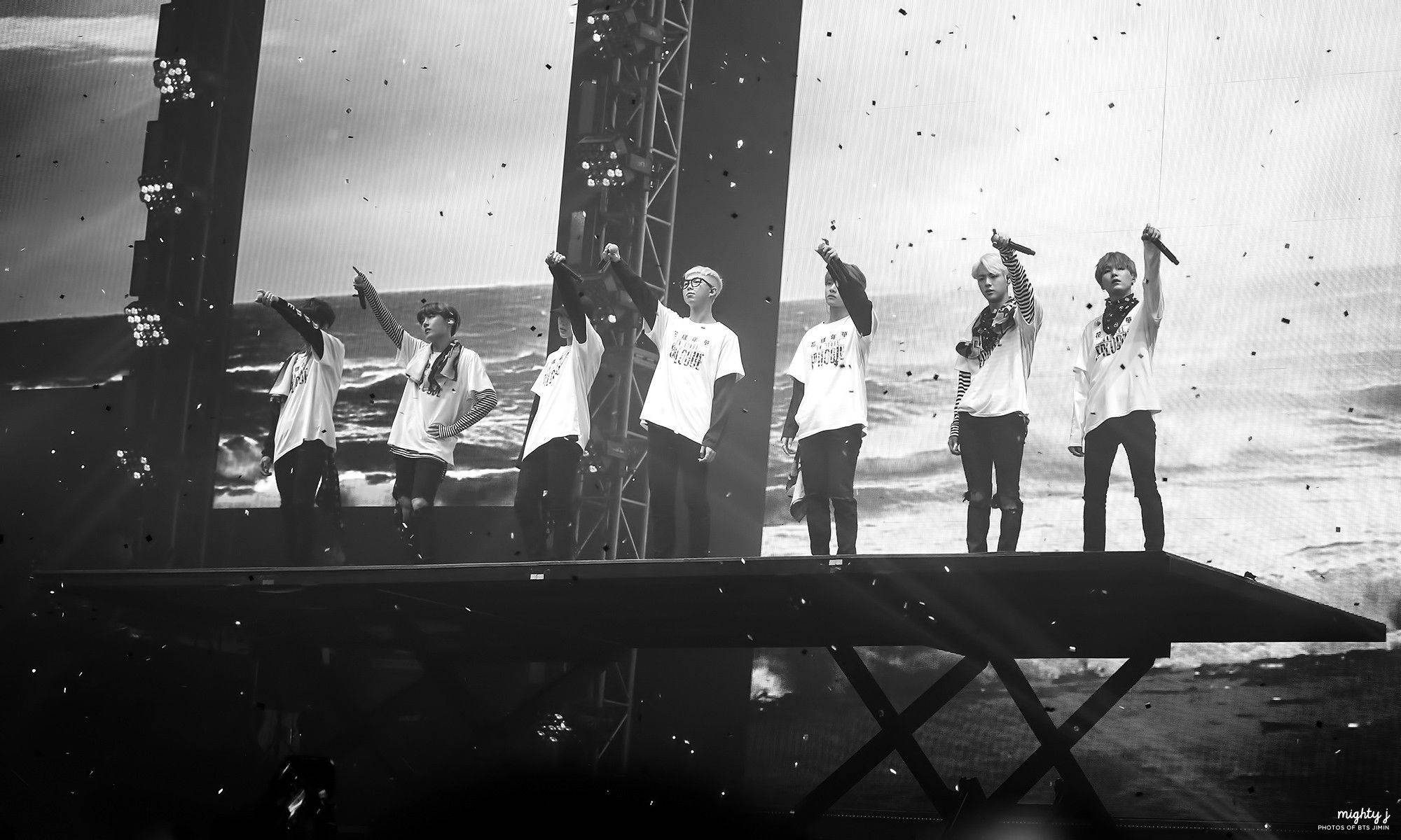 BTS 콘서트 온 스테이지: 에필로그 공연 배경화면