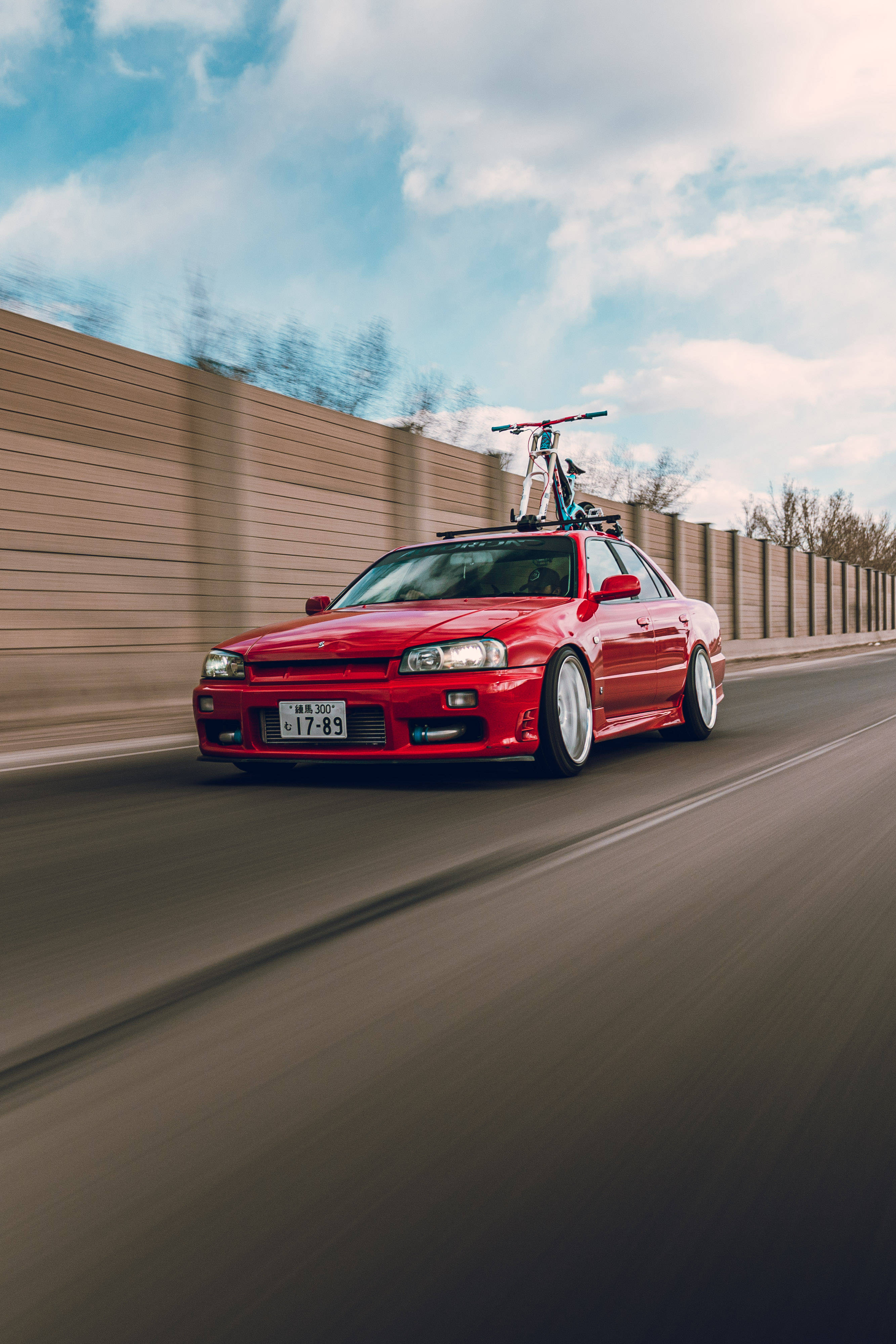 멋진 빨간색 닛산 스카이라인 GTR R34 배경화면
