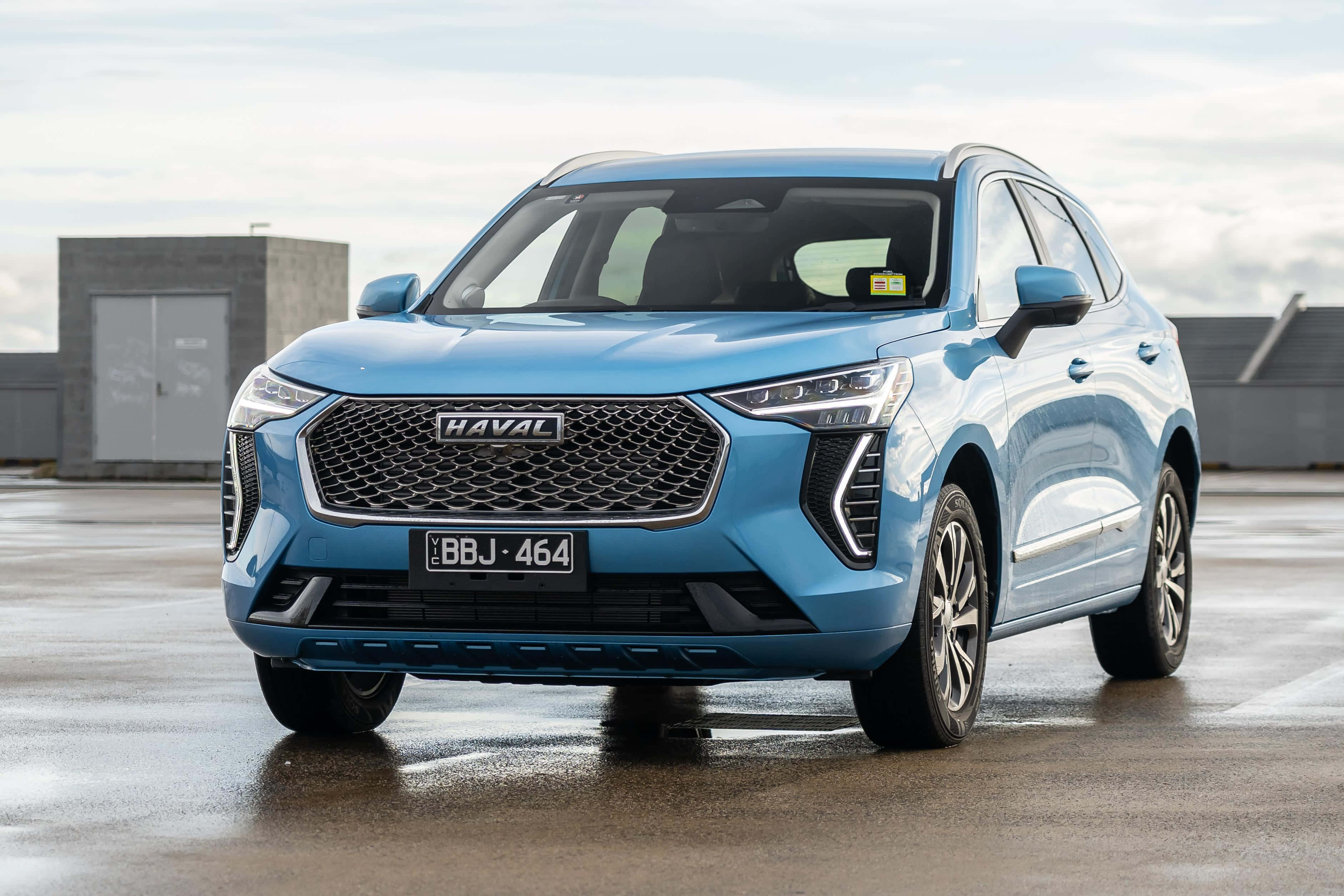 사막 모험을 떠나는 매혹적인 Haval SUV 배경화면