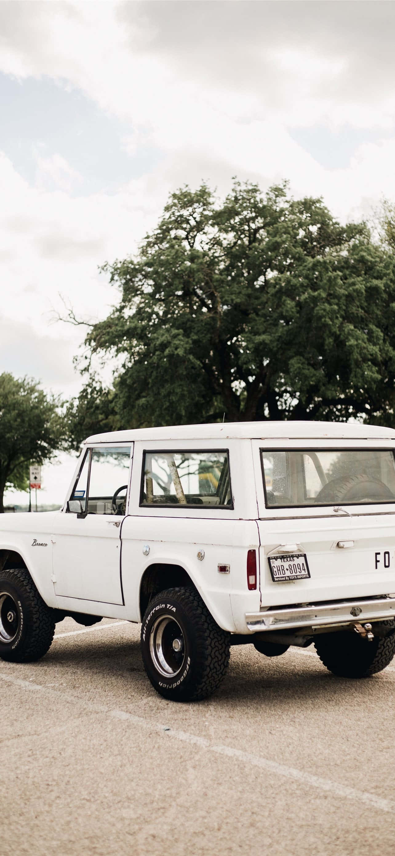 iPhone XS Max Project Cars 2 흰색 Ford Bronco 배경 배경화면