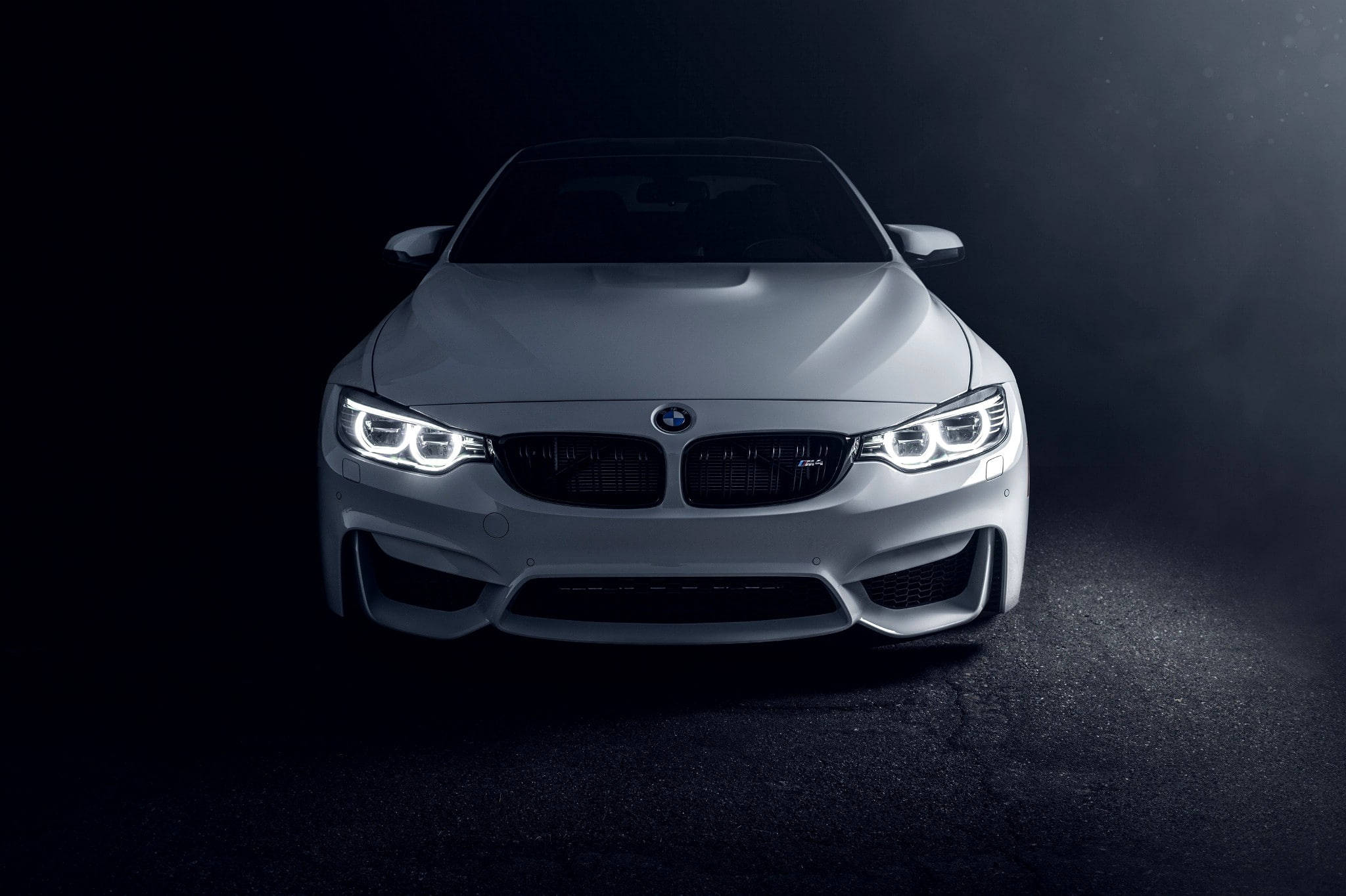 화이트 M4 BMW 노트북 배경화면