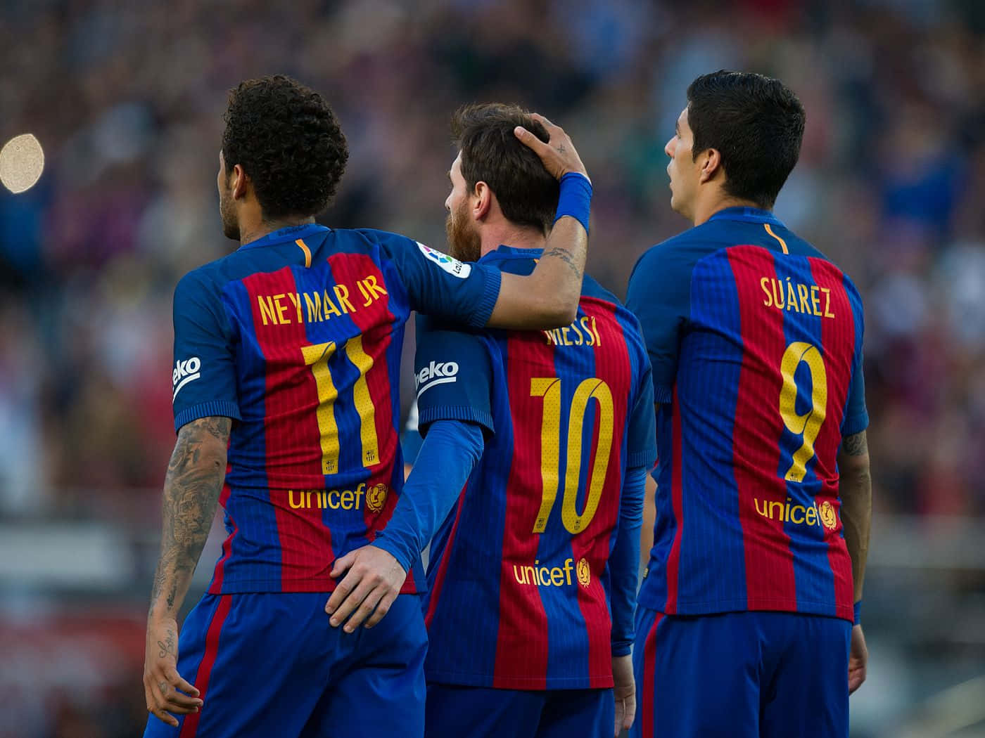 MSN 트리오, 네이마르가 메시 머리를 토닥이는 모습 배경화면