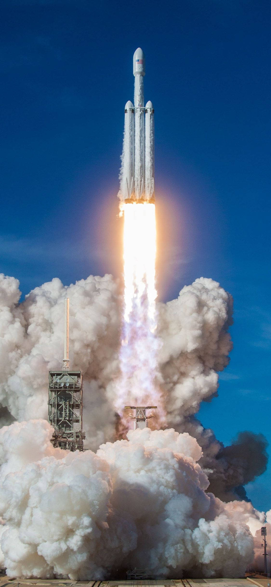 SpaceX Falcon Heavy Launch 배경화면
