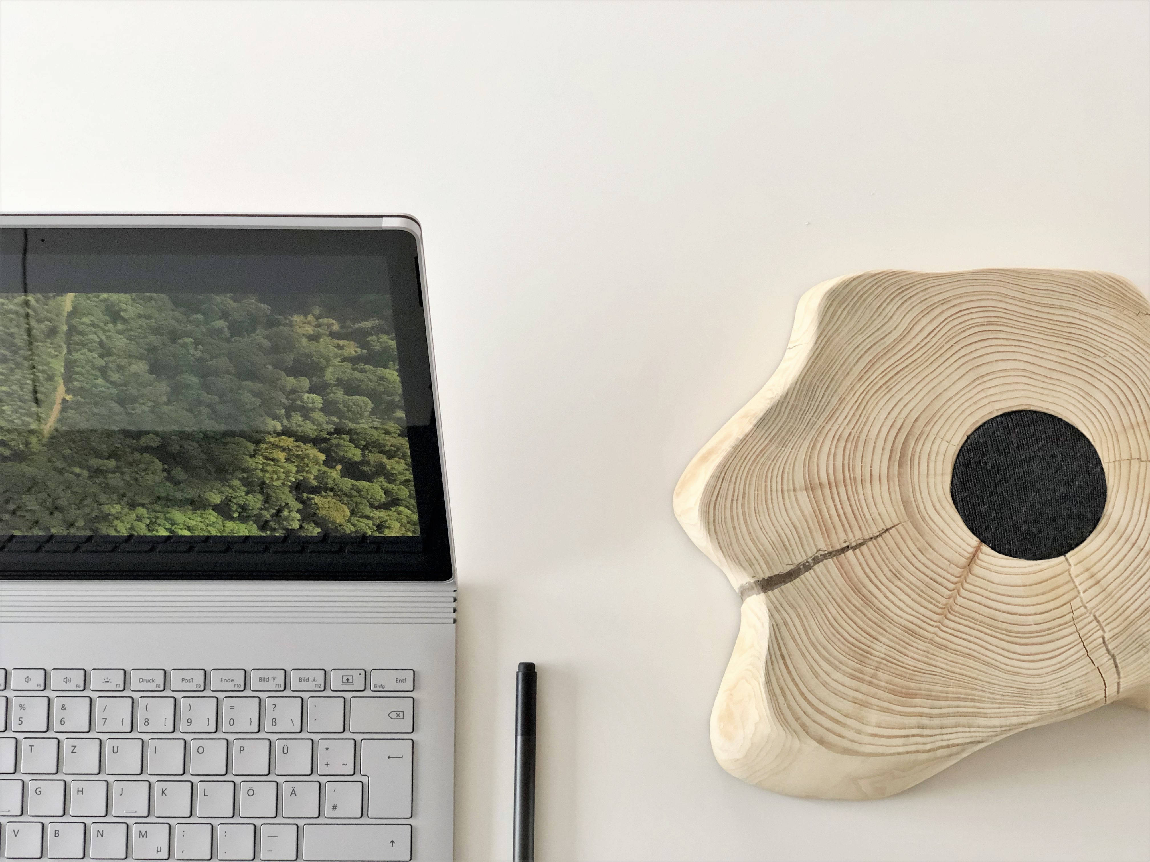 세련되고 현대적인 Surface Book 3 배경화면