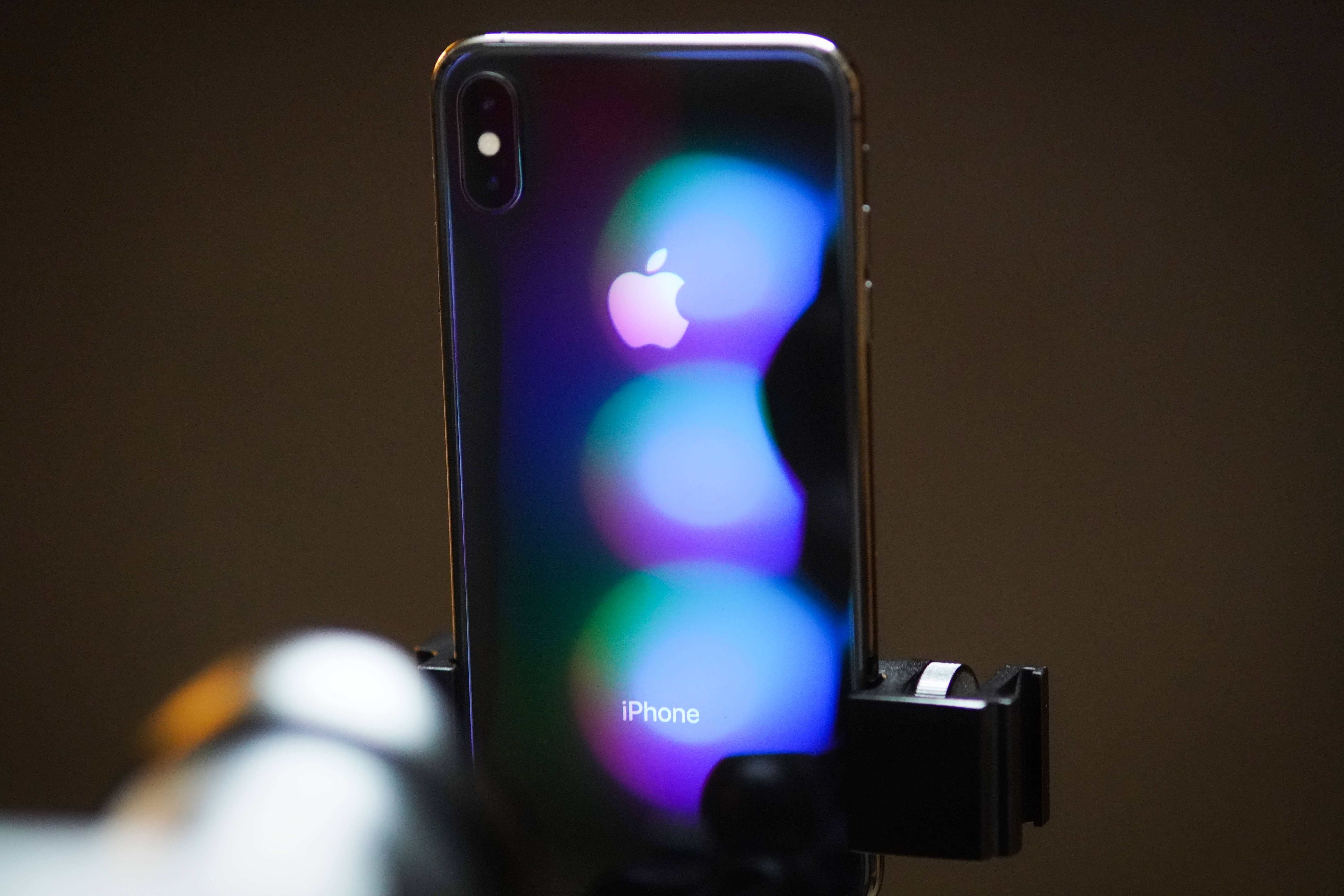 아이폰 Xs Max 뒷면 배경화면
