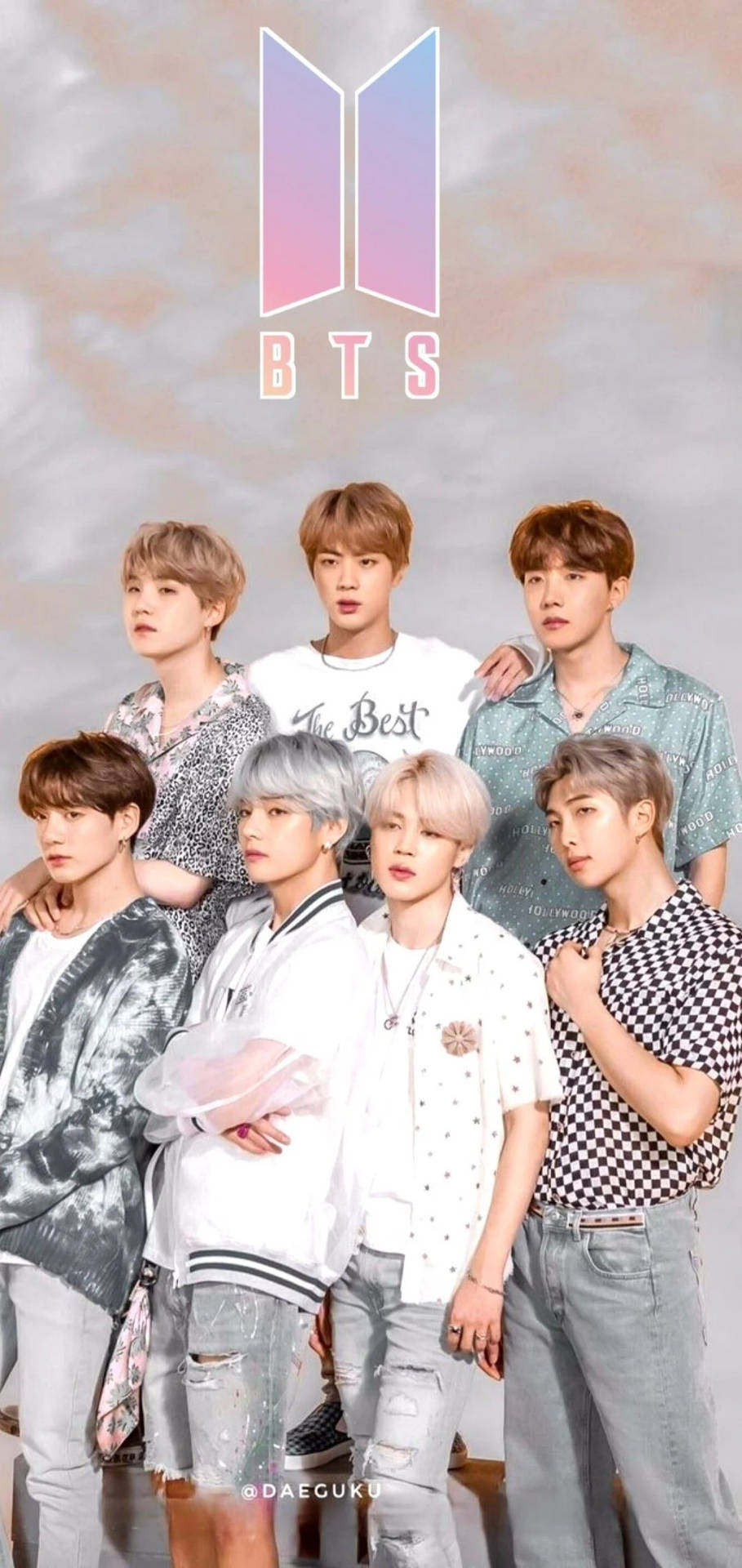 귀여운 BTS 그룹, BTS 로고 아래 포즈 — 방탄소년단 단체 사진 배경화면