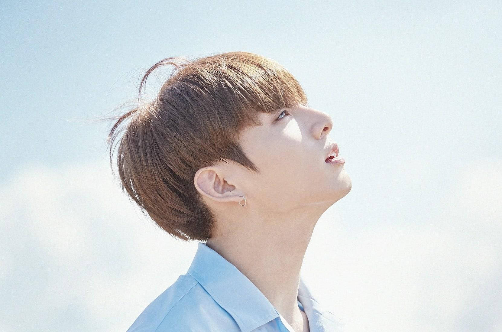 귀여운 BTS 정국 옆모습 배경화면