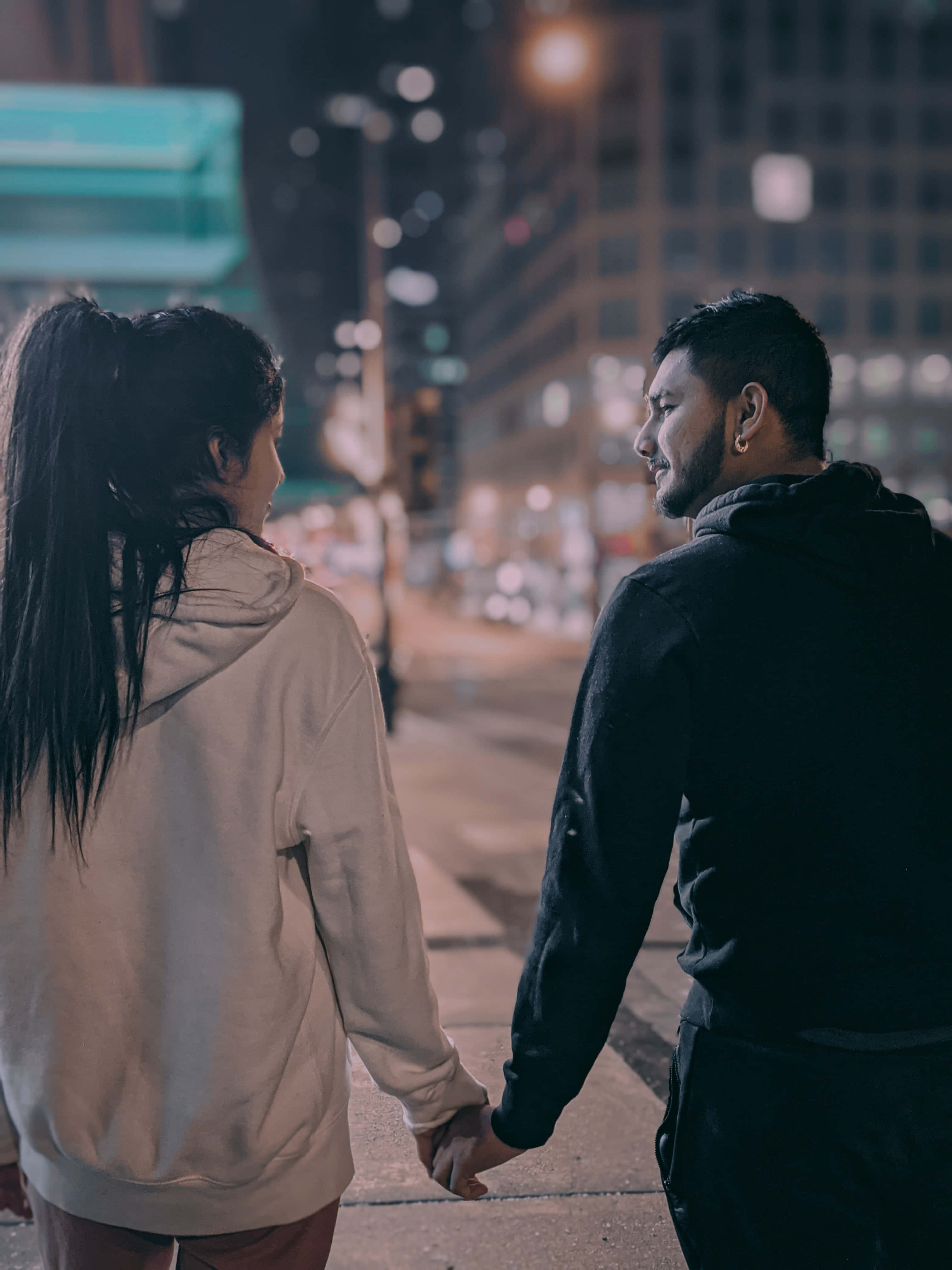귀여운 연인 손잡는 사진 배경화면
