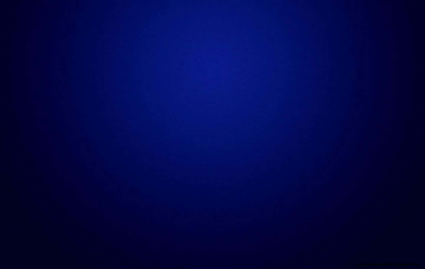단순한 네이비 블루 배경에 비네트 효과 배경화면