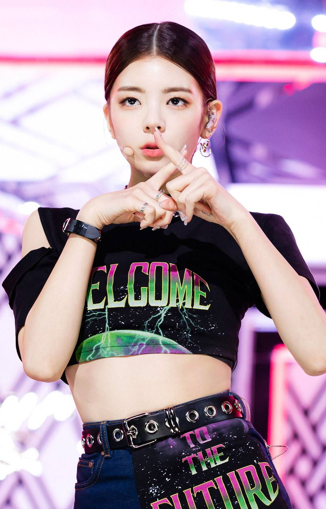 리아 손가락 교차 배경화면