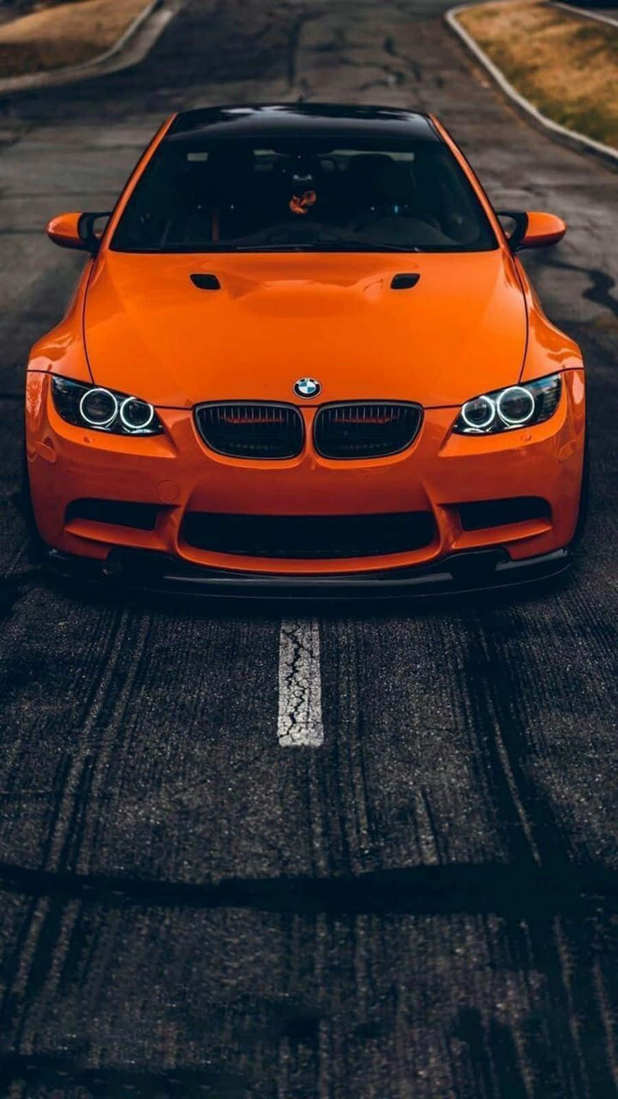 멋진 오렌지색 BMW 배경화면