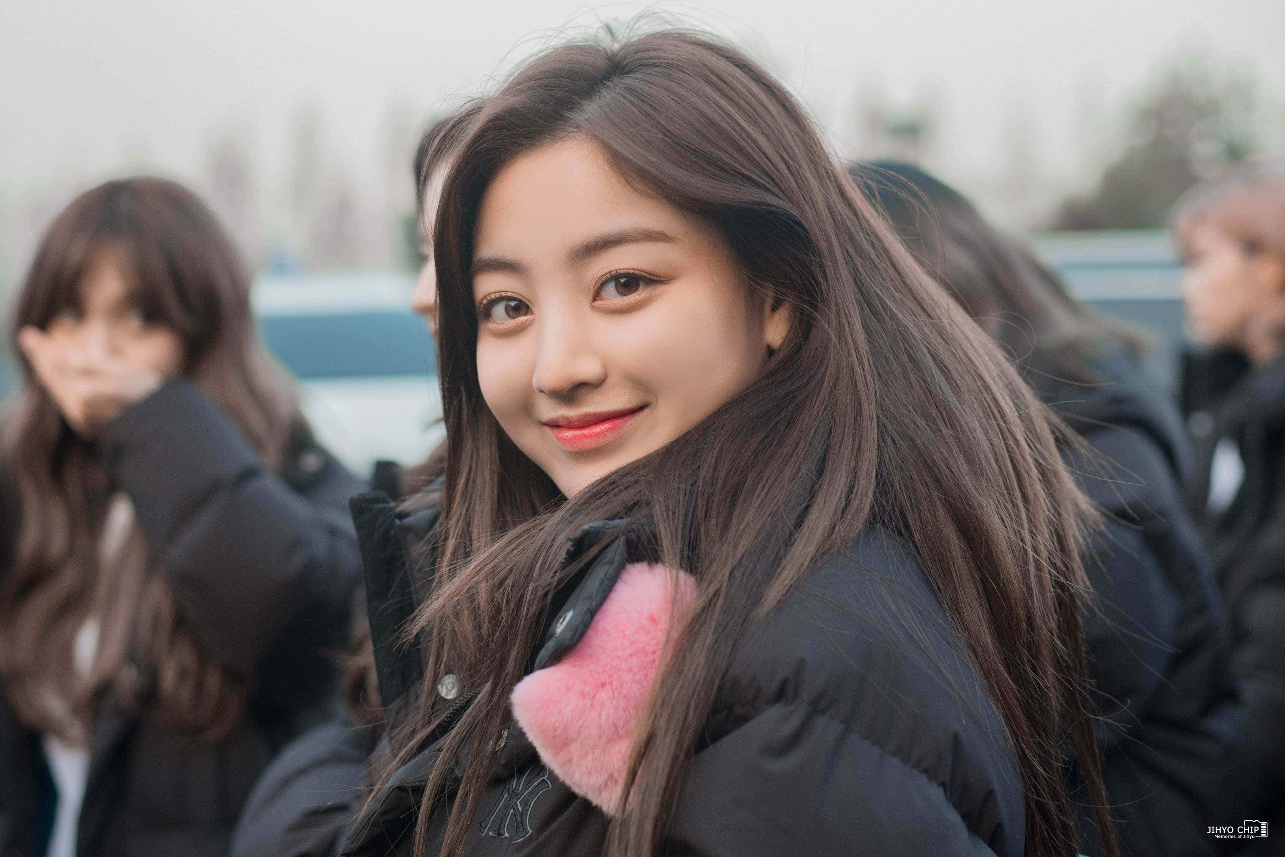 멋진 트와이스 단체 사진 배경화면