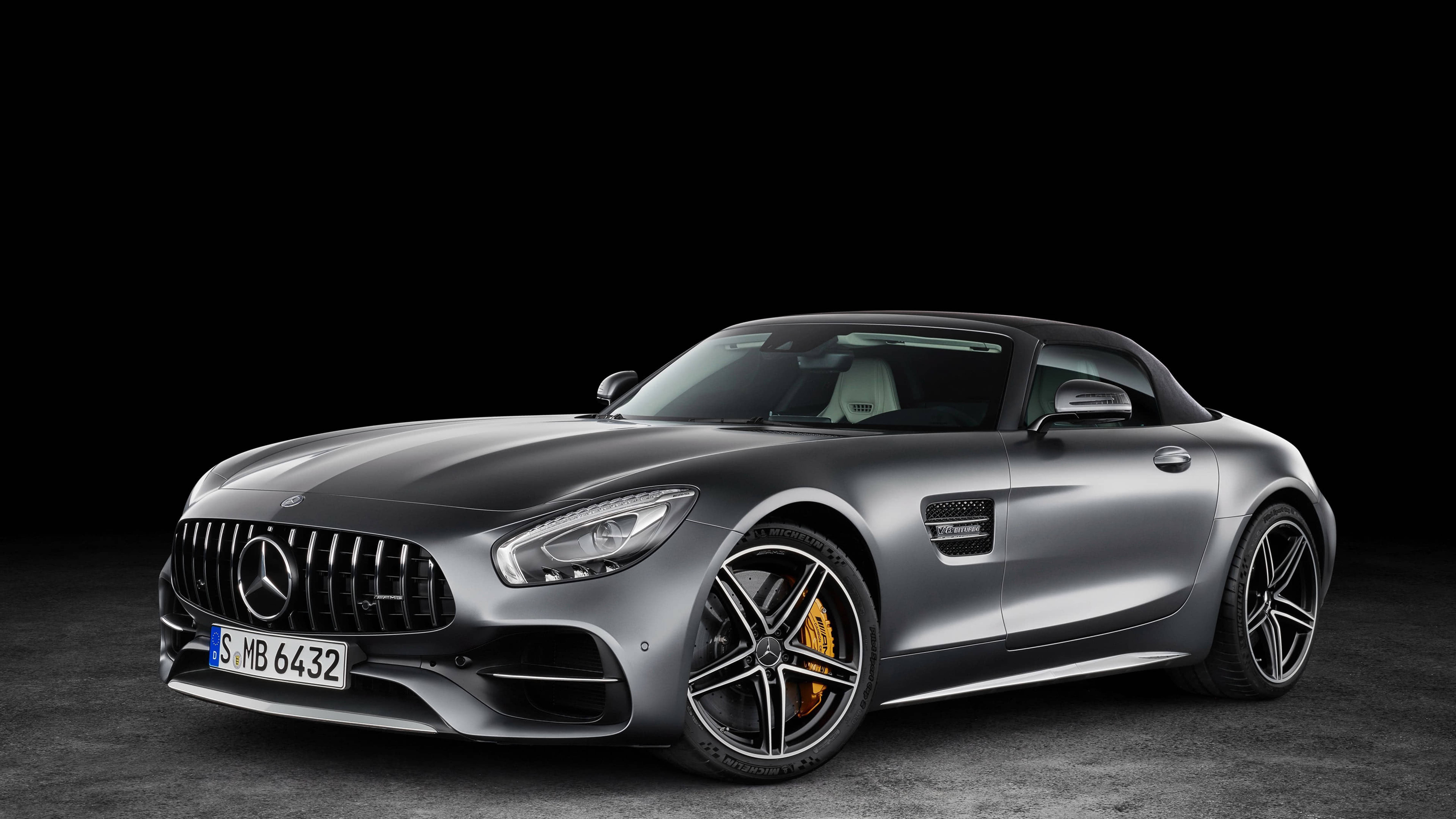 메르세데스 AMG 4K 실버 에스테틱 카 배경화면