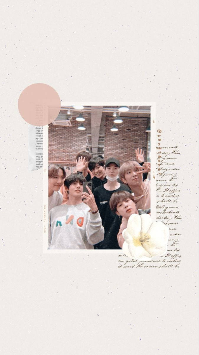 방탄티비 귀여운 초상화 배경화면