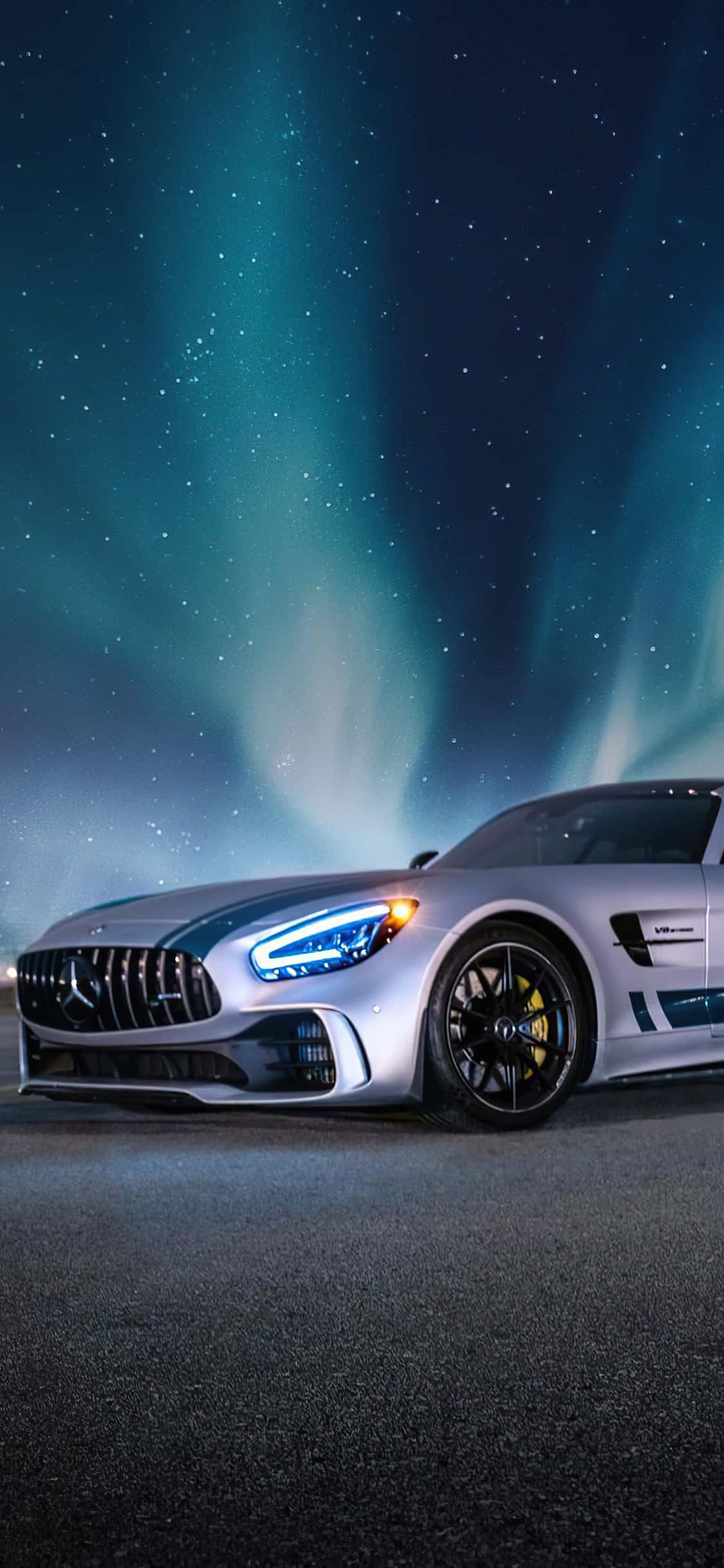 실버 iPhone Xs 메르세데스 AMG 오로라 배경화면