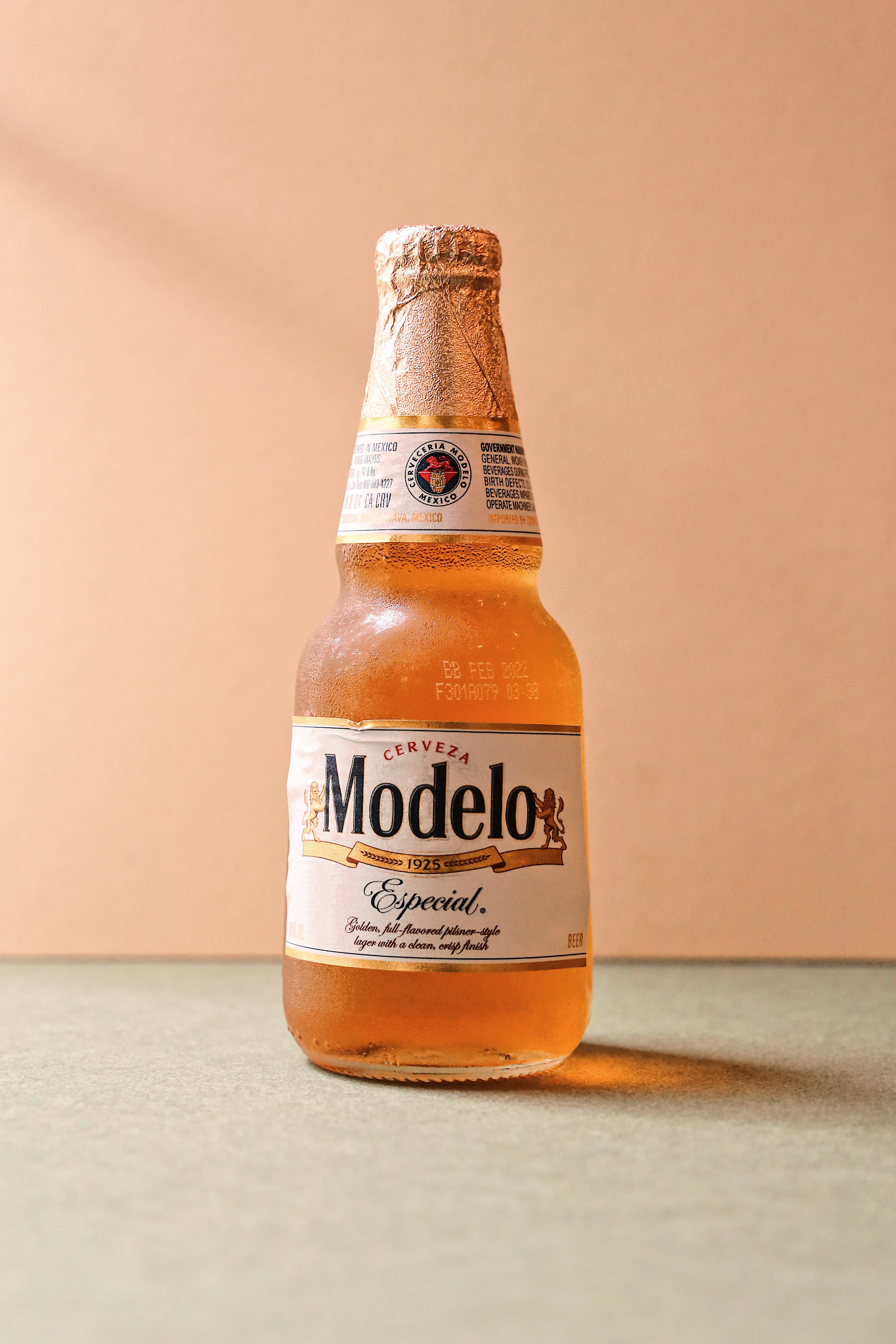 차가운 모델로 에스페셜 병 배경화면