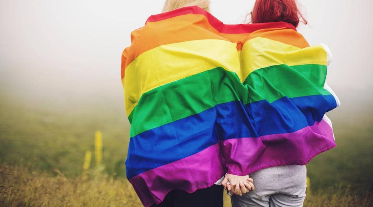 추운 날씨에도 사랑은 사랑 배경화면
