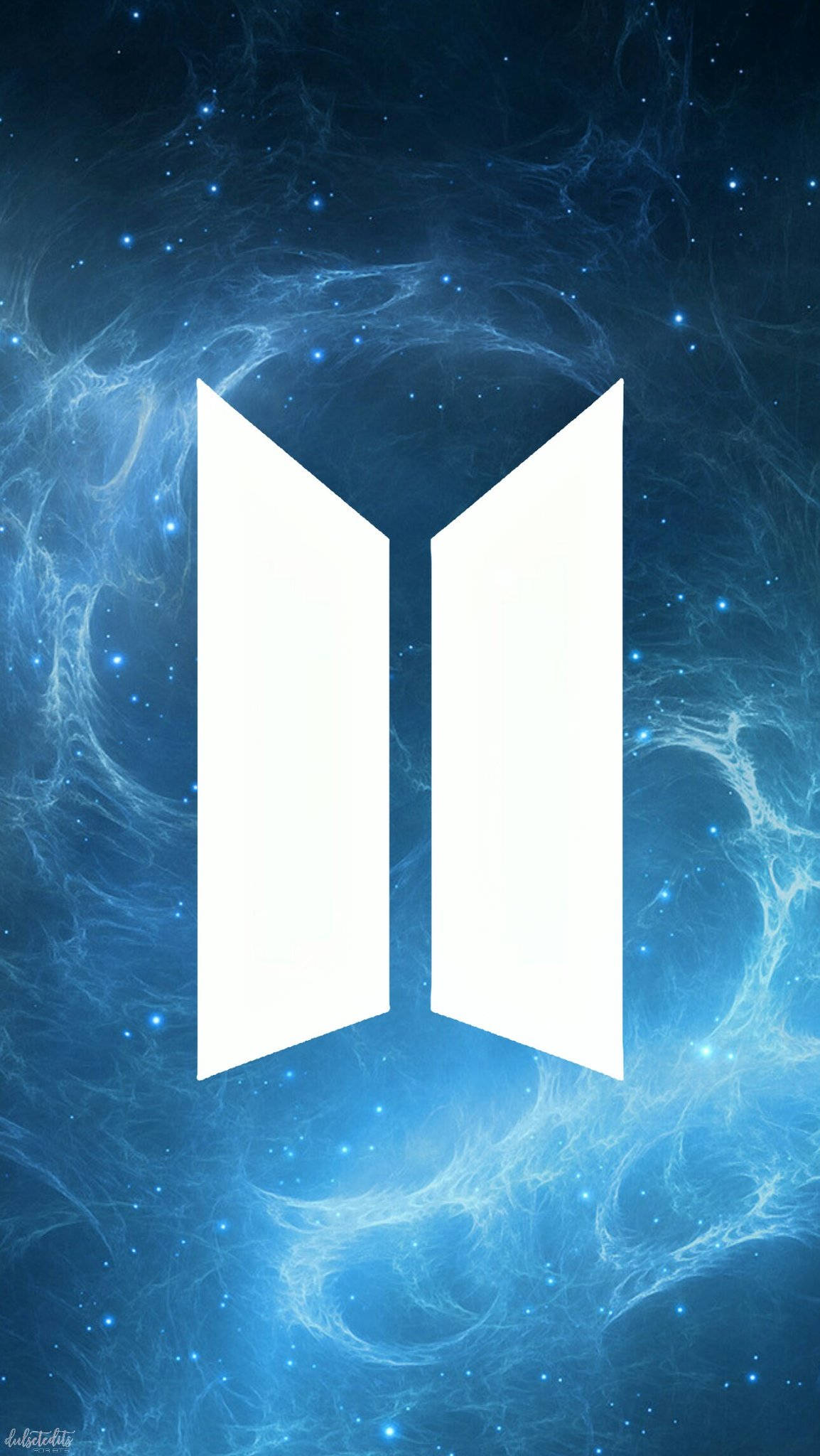 파란색 BTS 로고 배경화면