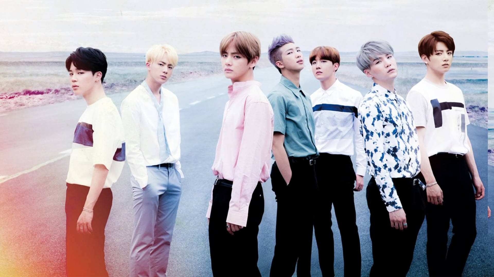 함께 길 위에 있는 BTS 배경화면