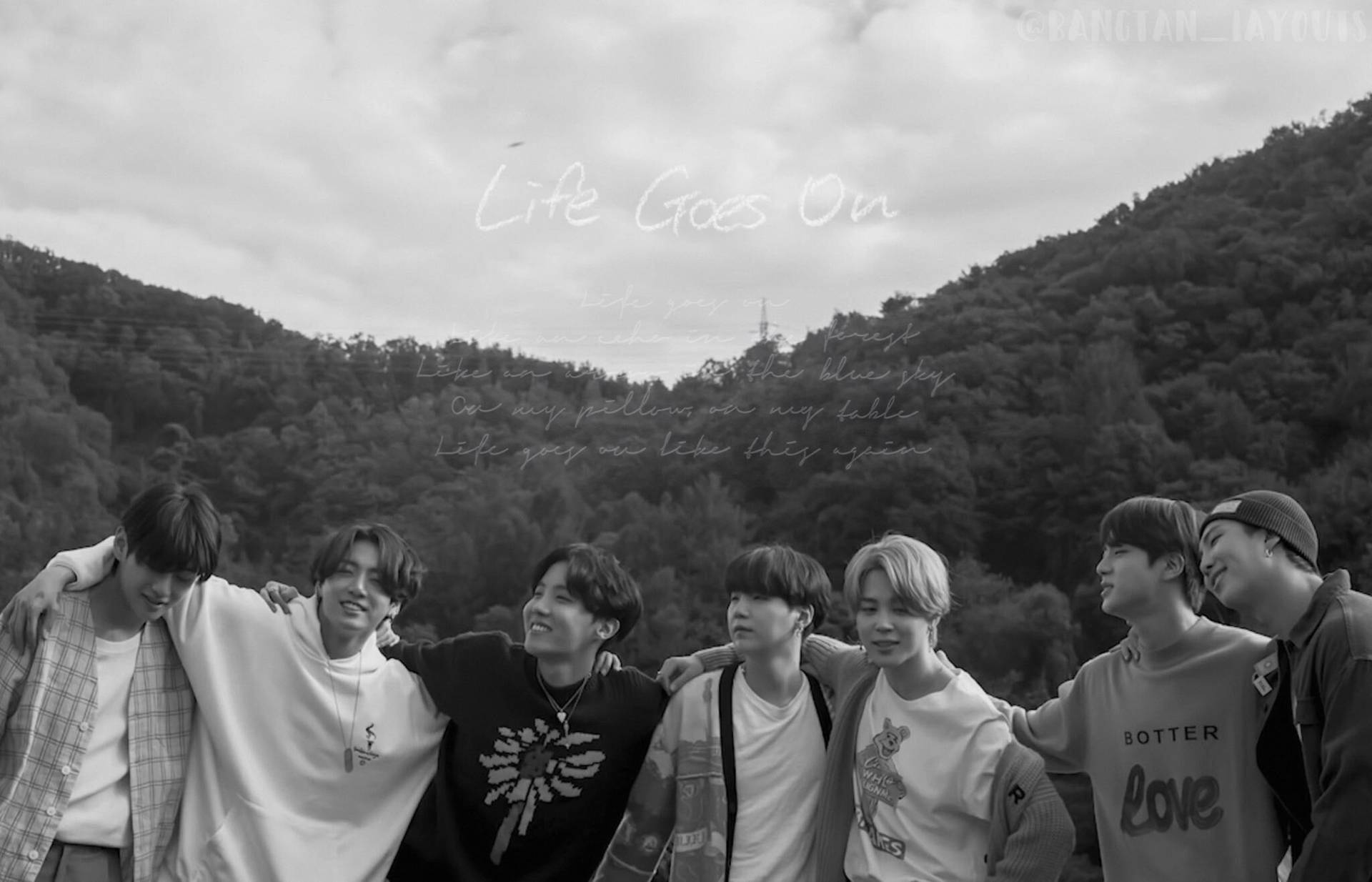 흑백 BTS Life Goes On — 방탄소년단 단체 사진 배경화면