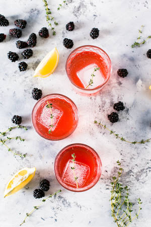Blood Orange Gin Martini- A Colorful Twist on Classic Cocktails — 밝은 배경화면