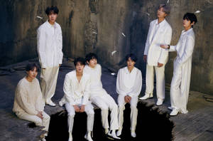 바닥 구멍 옆 BTS 데스크탑 — Bts 데스크탑 배경화면