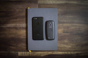 iPhone 및 Nokia 3310