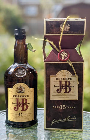 J&B 리저브 에이지드 15년 — Honor Pad 배경화면