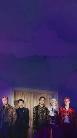 누에스트 — Kpop GIF 배경화면