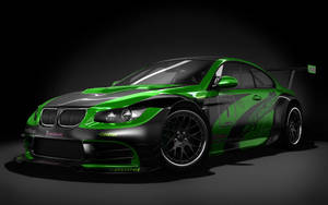 검은 방 벽지 위의 녹색과 검은색 BMW M3 스포츠카