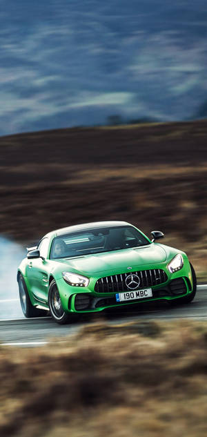 메르세데스 AMG 아이폰 그린 레이싱 — 아이폰 13 프로 맥스 배경화면