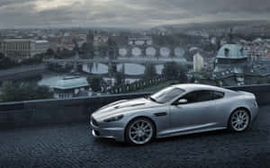 드라이브를 준비한 멋진 Aston Martin Vanquish — 1280x800 배경화면