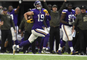 애덤 틸렌 와이드 리시버 — NFL 미식축구 배경화면