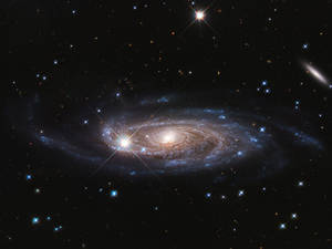 우주 공간의 나선형 은하수 멋진 배경화면