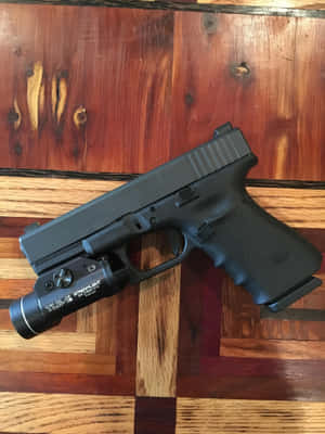 Glock 19 사진 — iPad Pro M4 배경화면