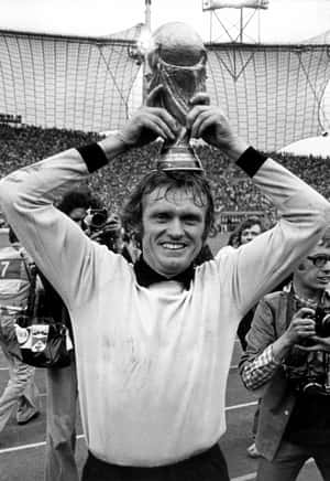프로 축구 골키퍼 제프 마이어 1974 FIFA 월드컵 트로피 — 축구 배경화면